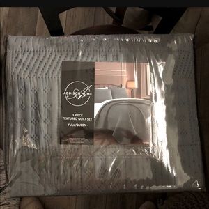 Queen grey purple quilt NIB